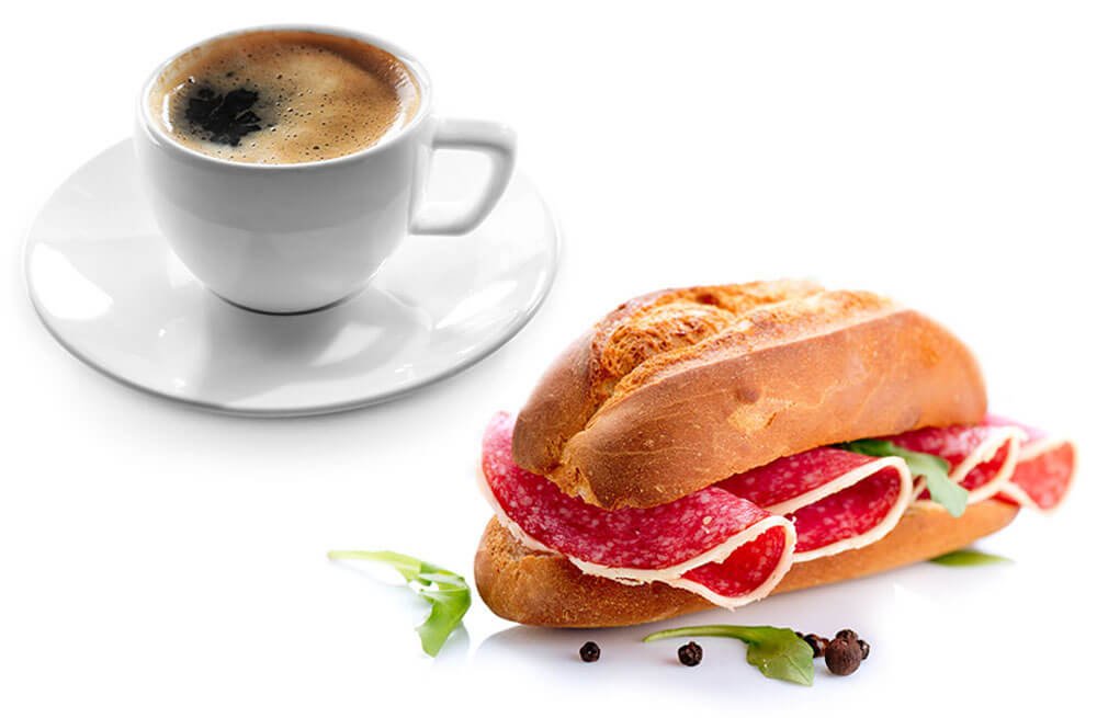 Freistellen Lebensmittel Kaffee Brötchen Frühstück Salami